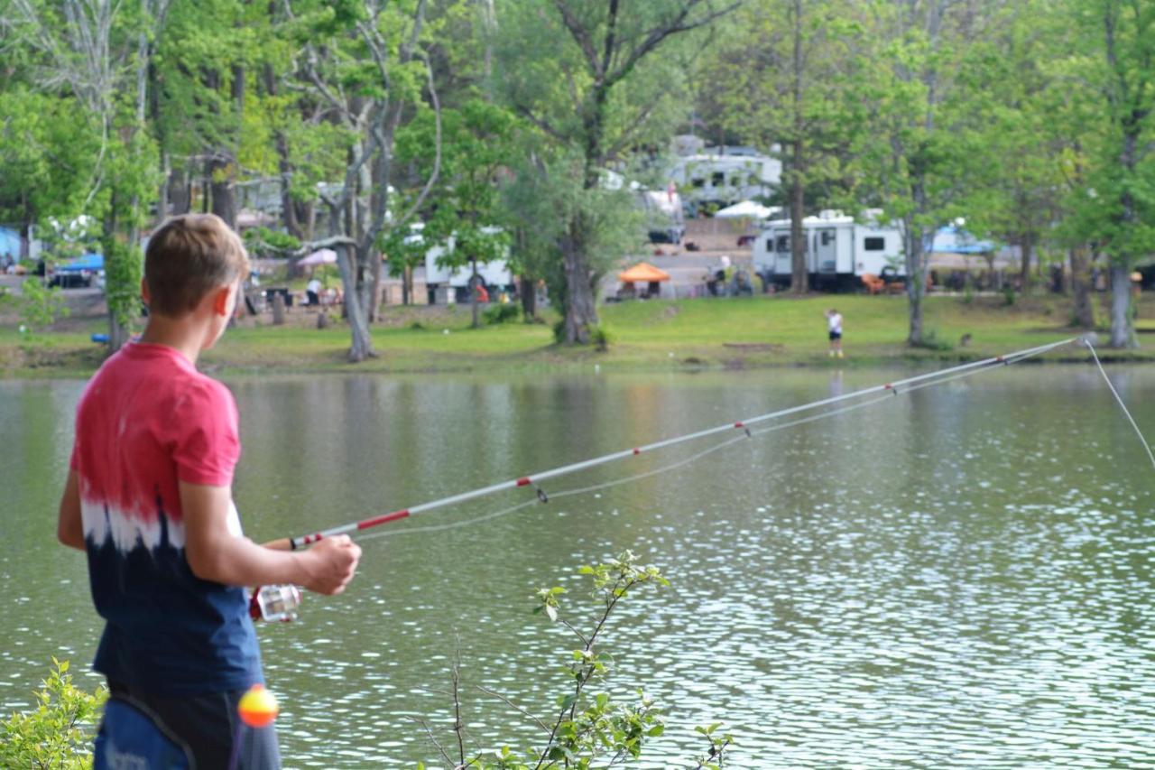 Lakewood Park Campground - Luxury Cabin Barnesville المظهر الخارجي الصورة